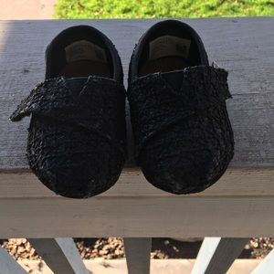 Black Glitter crochet Tiny Tom's